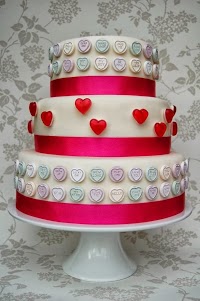 Green Kitchen Cakes   Bespoke Wedding Cakes in the Nottingham area 1094550 Image 3